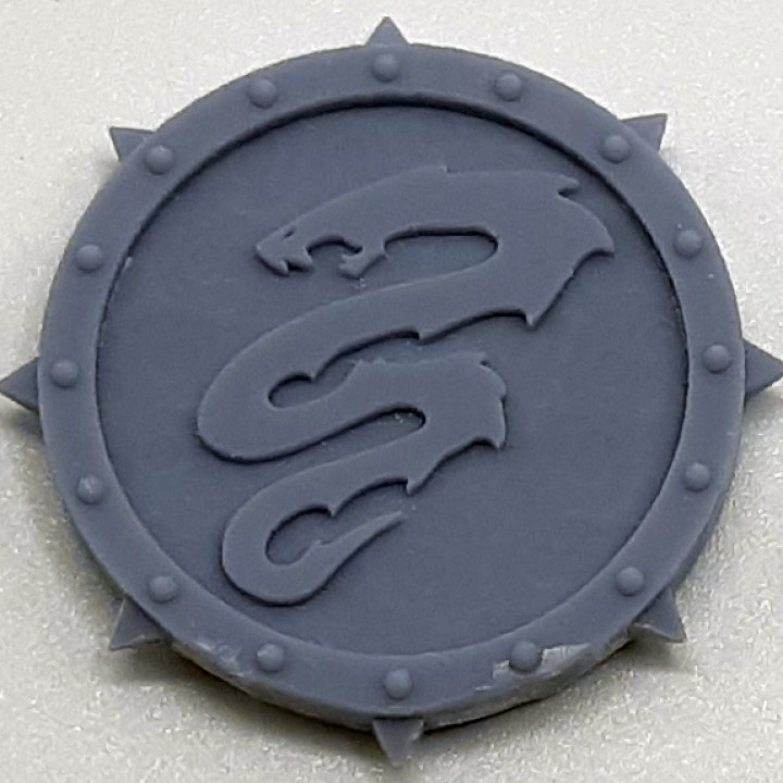 3D Printable Blood Bowl Dark Elf Token (alternate) by Vergond