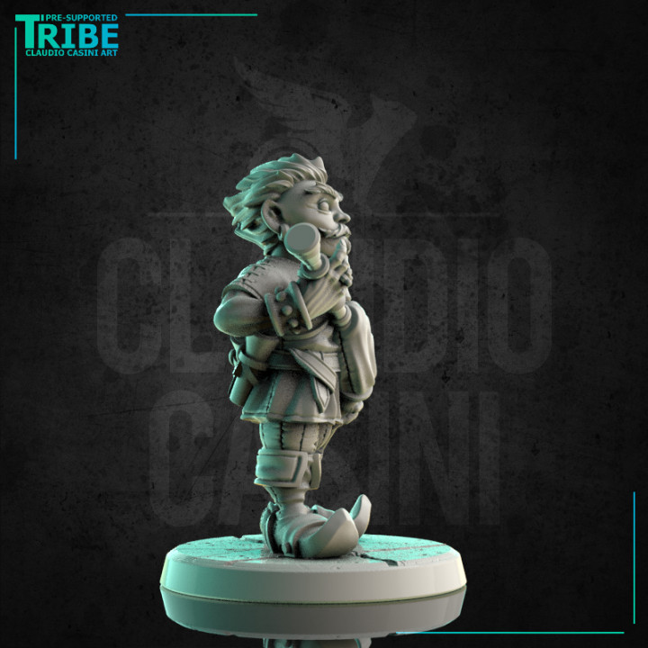 3D Printable (0181) Male halfling hobbit bard musician with a bagpipes ...