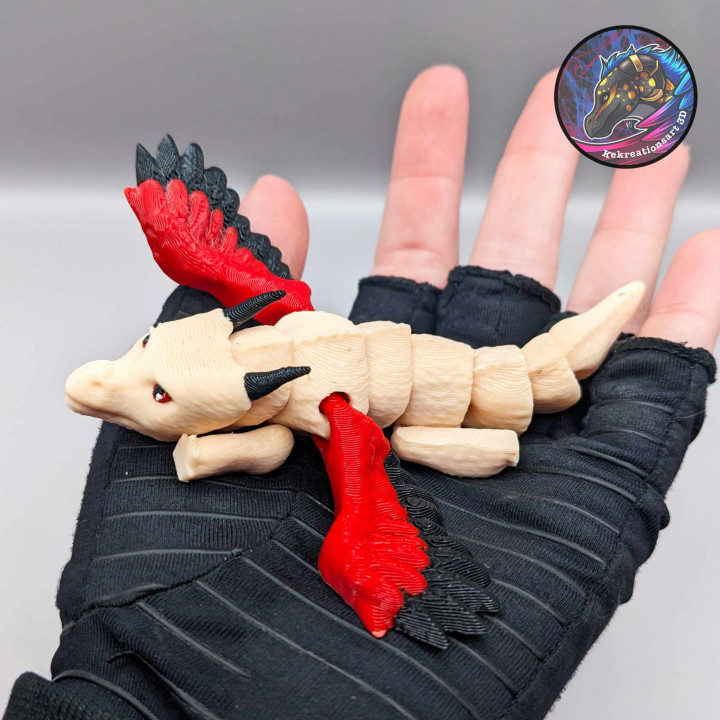 Baby Syris Dragon Flexi Keychain image