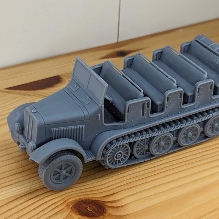 3D Printable Half-track Sd.Kfz.6 Zugkraftwagen 5t + Crewmen