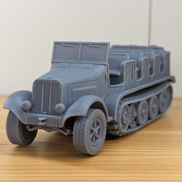 3D Printable Half-track Sd.Kfz.6 Zugkraftwagen 5t + Crewmen (Germany ...