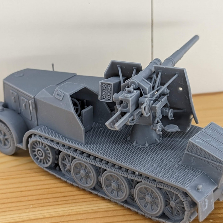 3D Printable Half-track Sd.Kfz.8 - 8.8cm Flak 18 (Sf.) auf