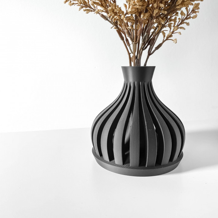 The Luni Short Vase, Modern and Unique Home Decor for Dried and Preserved Flower Arrangement image