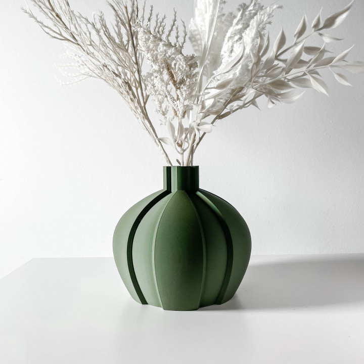 The Yomu Short Vase, Modern and Unique Home Decor for Dried and Preserved Flower Arrangement image