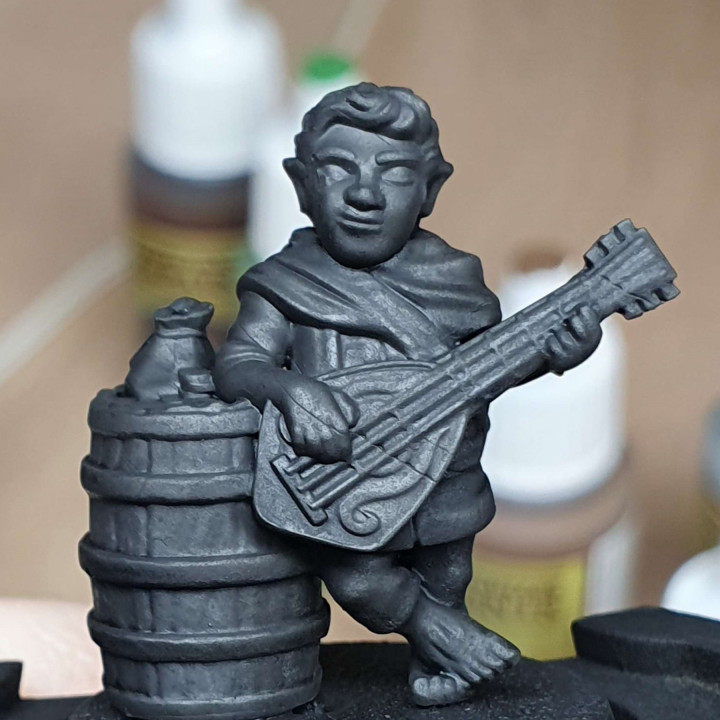 B.B. - Halfling Bard/Thief - Fantasy Miniature image