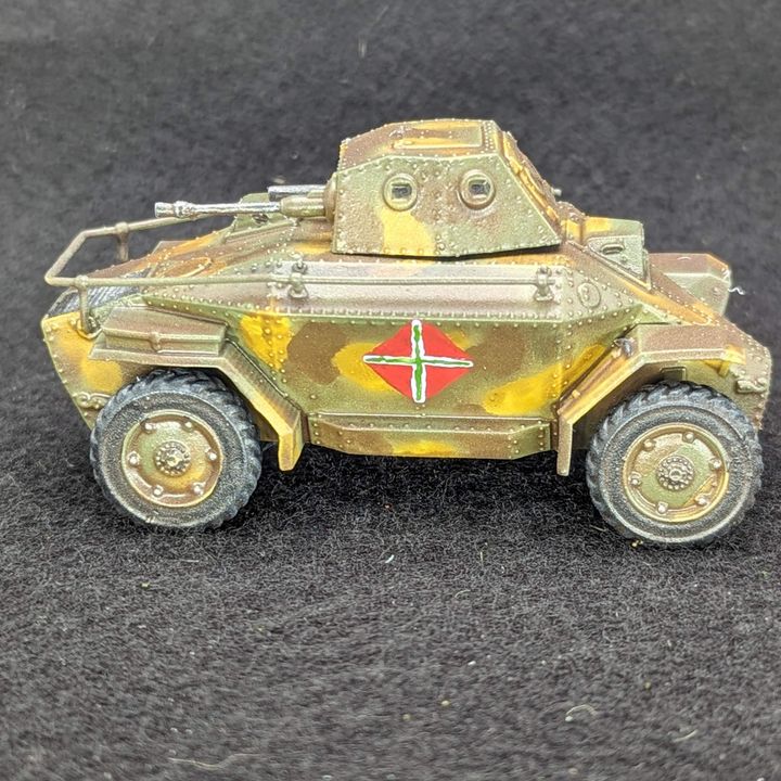 39M Csaba Armoured Car + 3 Tankmen (Hungary, WW2)