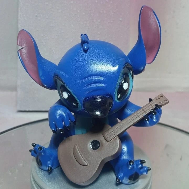 3D Printable Stitch playing guitar by João Vitor Ferreira Lopes