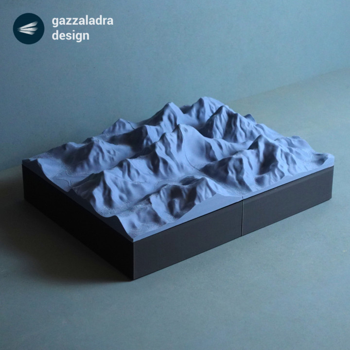 Desk paper tray and organizer “Montagne”