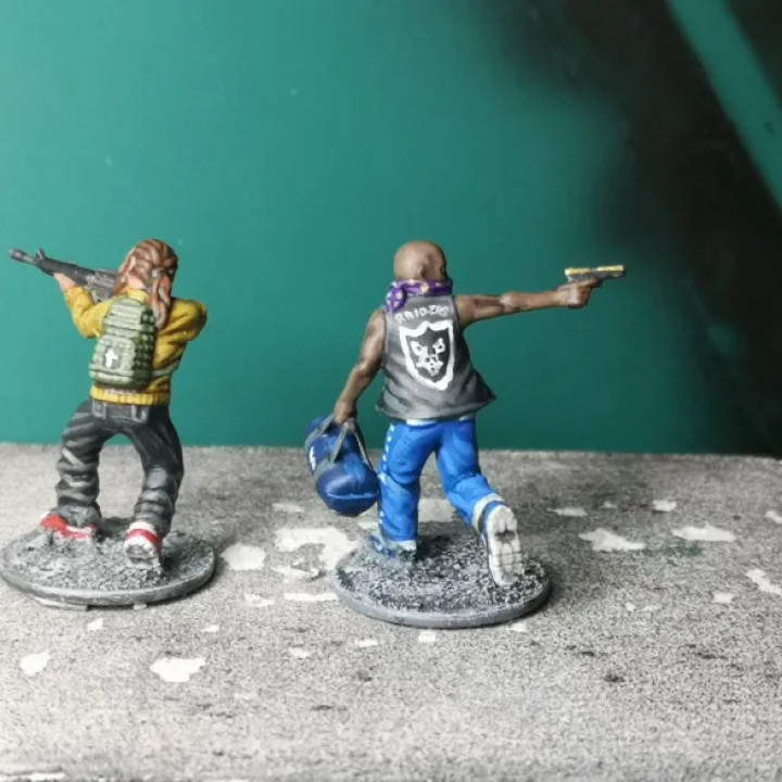 3D Print of Modern robbers and gunmen - non-modular set by Dan @Desk-Ops.de