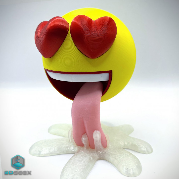 3D Printable Drooling Love Emoji Pencil Holder by 3DGeex