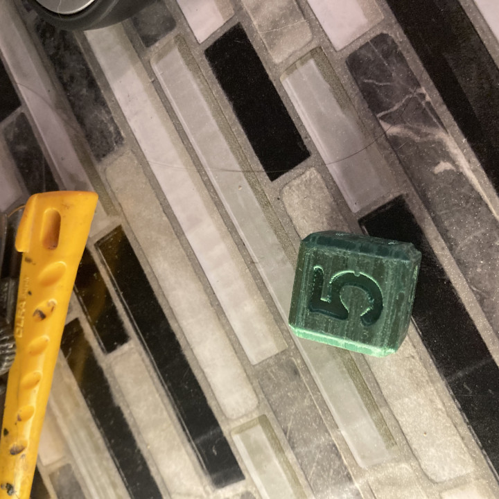 3D Printable 25mm high vis NUMBERED DICE for visually impaired Yhatzee