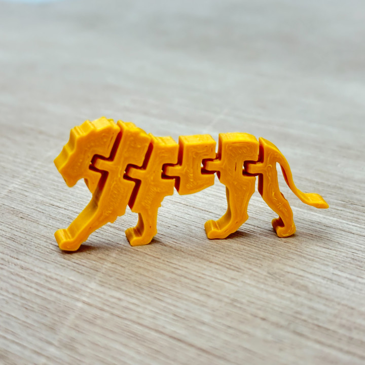 3D Printable Flexi Articulated Lion (Print in place) by UniQrint