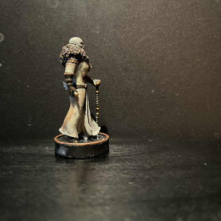 3D Printable Mercenary Rogue Mastermind - 32mm by Miklós Patyi