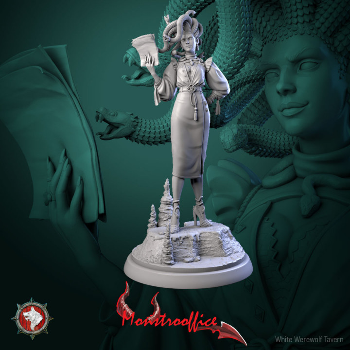 Medusa Director 32mm and 75mm heroic miniature pre-supported image