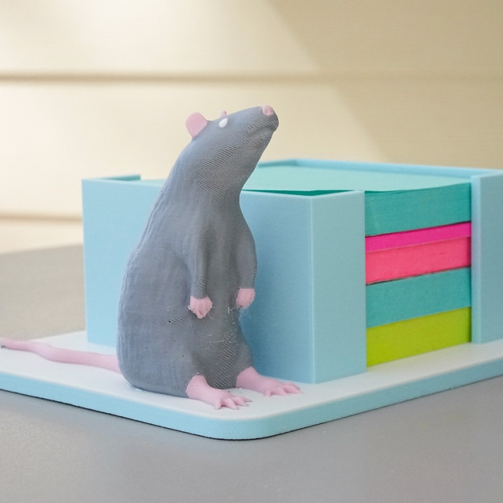 Rat Post-it dispenser image