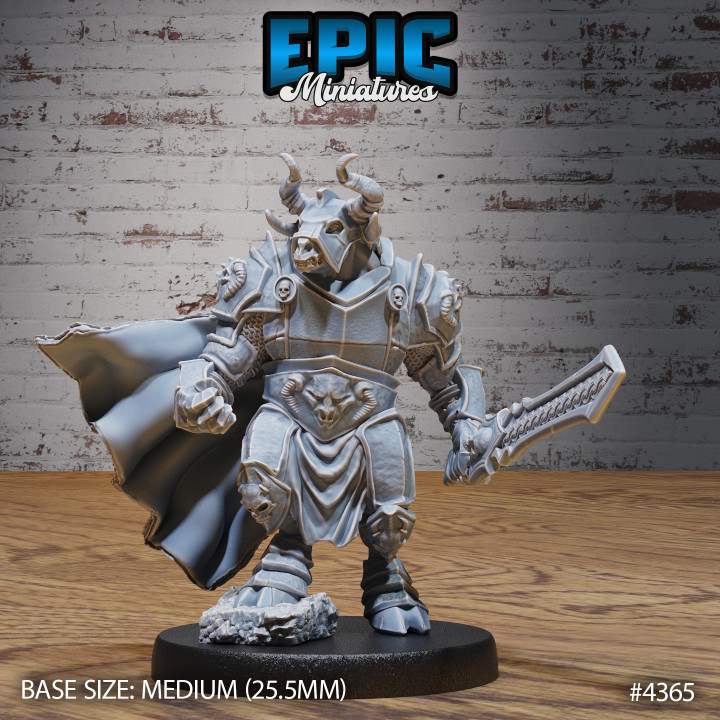 3D Printable Minotaur Paladin / Taurus Hero / Bulky Horned Warrior ...