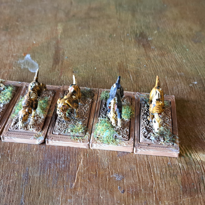 Undead Hunting Pack miniatures (32mm) image