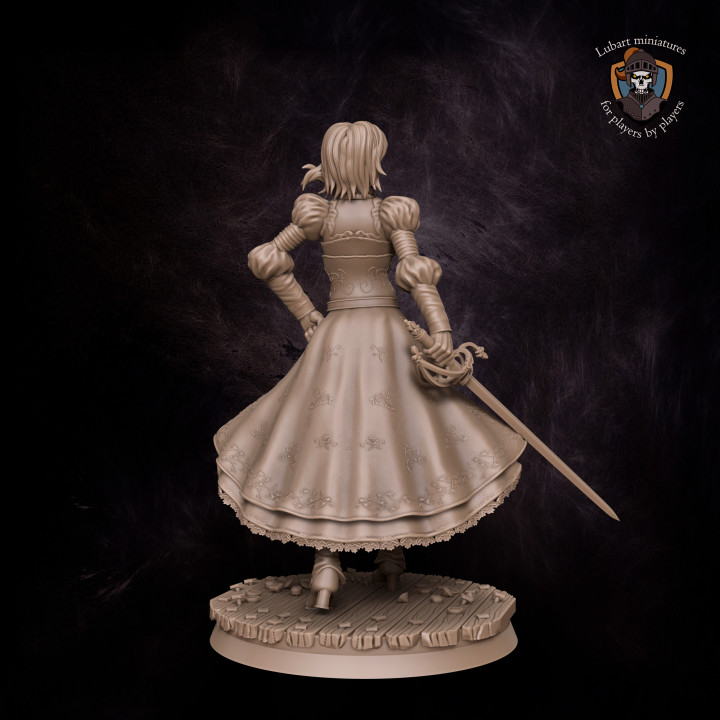 Pirate Queen 75mm pose1 image