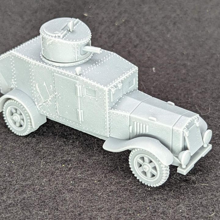Type 92 Osaka armored car - Hokoku (4x4) + 2 Tankmen (Japan, WW2)