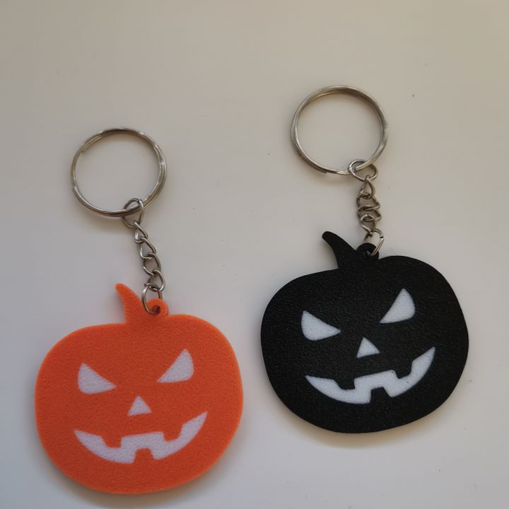 Harveys authentic Jack o Lantern Bow Keychain CNG