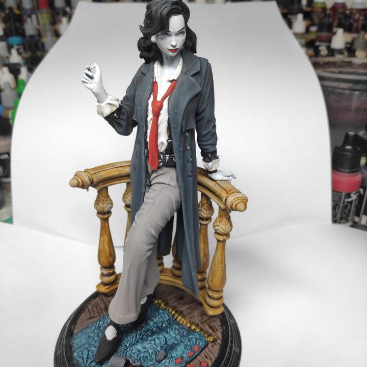 3D Print of Laura the Detective Standalone [presupported] by Tuneela