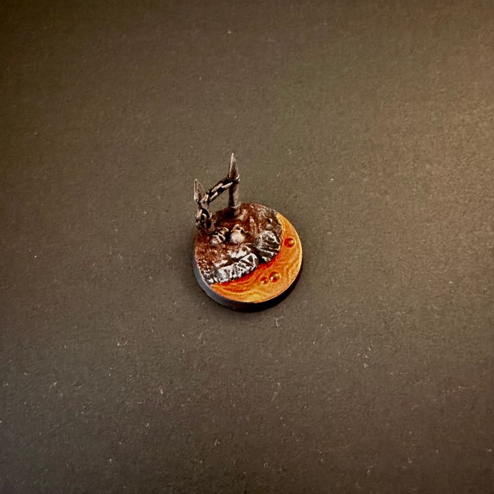 3D Printable CHAOS Bases and Toppers for your Miniatures by Warg'Name