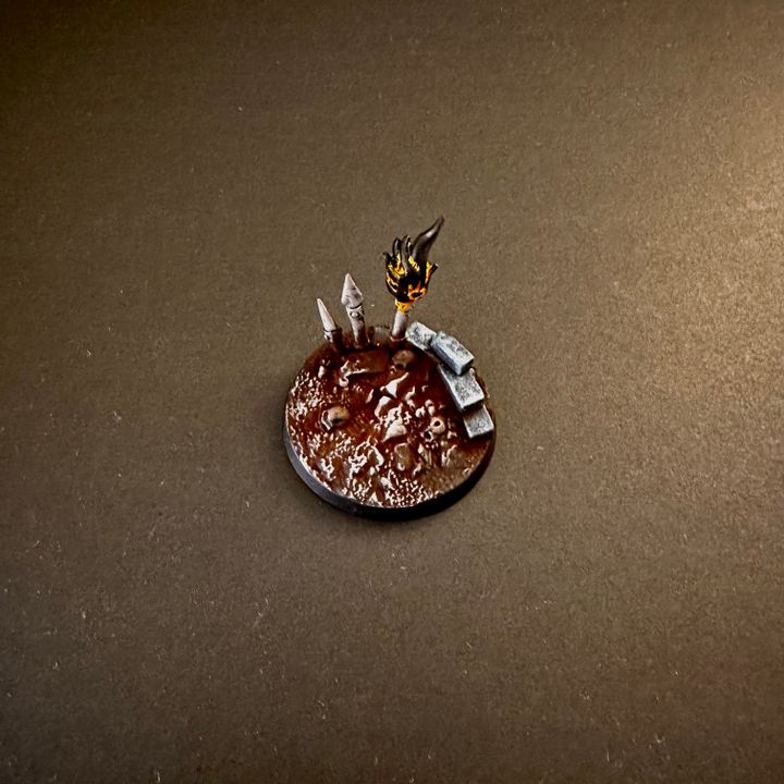 3D Printable CHAOS Bases and Toppers for your Miniatures by Warg'Name