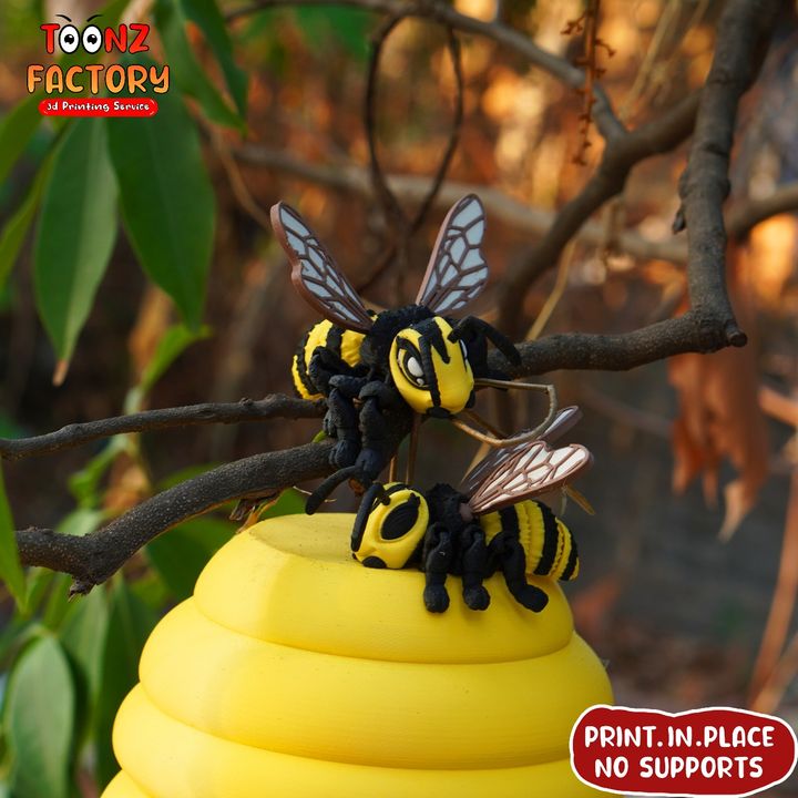 小物 bee The SABRÉMOJI™ Garden Bug Charm - Bumblebee – MAISON de SABRÉ
