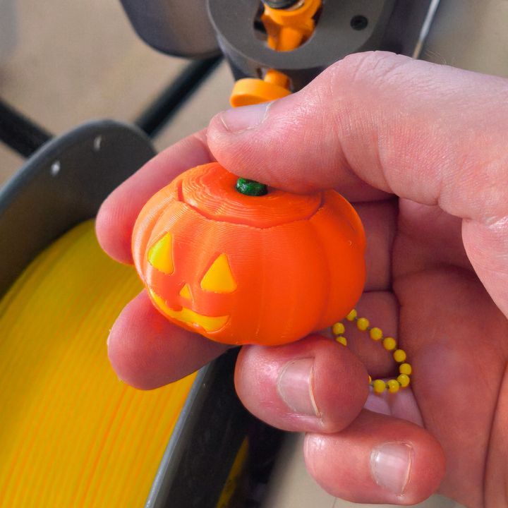 3D Printable Pumpkin Fidget Clicker Keychain Halloween by Clickify 3D